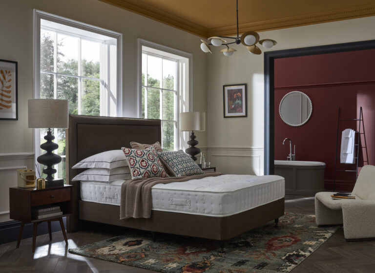 BERRINGTON_NO_STORAGE_SEMI_DRESSED_ROOMSET