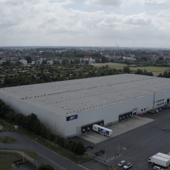 AIT HOME DELIVERY STARTET ZWEI-PERSONEN LIEFERDIENST IN DEUTSCHLAND – EIN MEILENSTEIN FÜR DEN MARKT